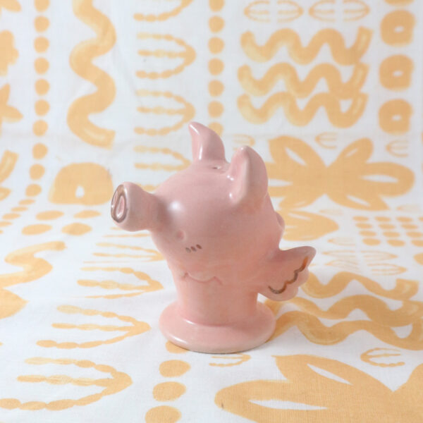 Flying Pig Glasses Holder with Gold Accent - Image 2